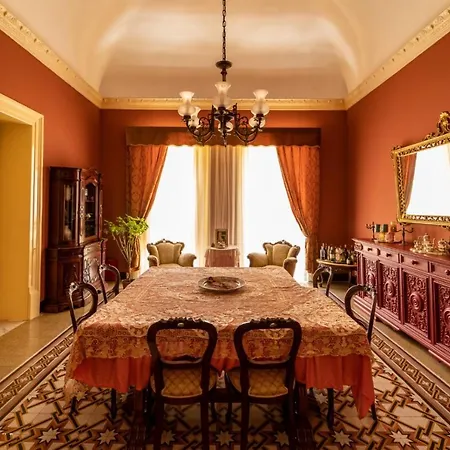 Palazzo Al Carmine Dimora Storica Affittacamere