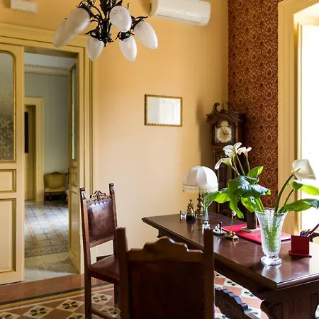Palazzo Al Carmine Dimora Storica Affittacamere